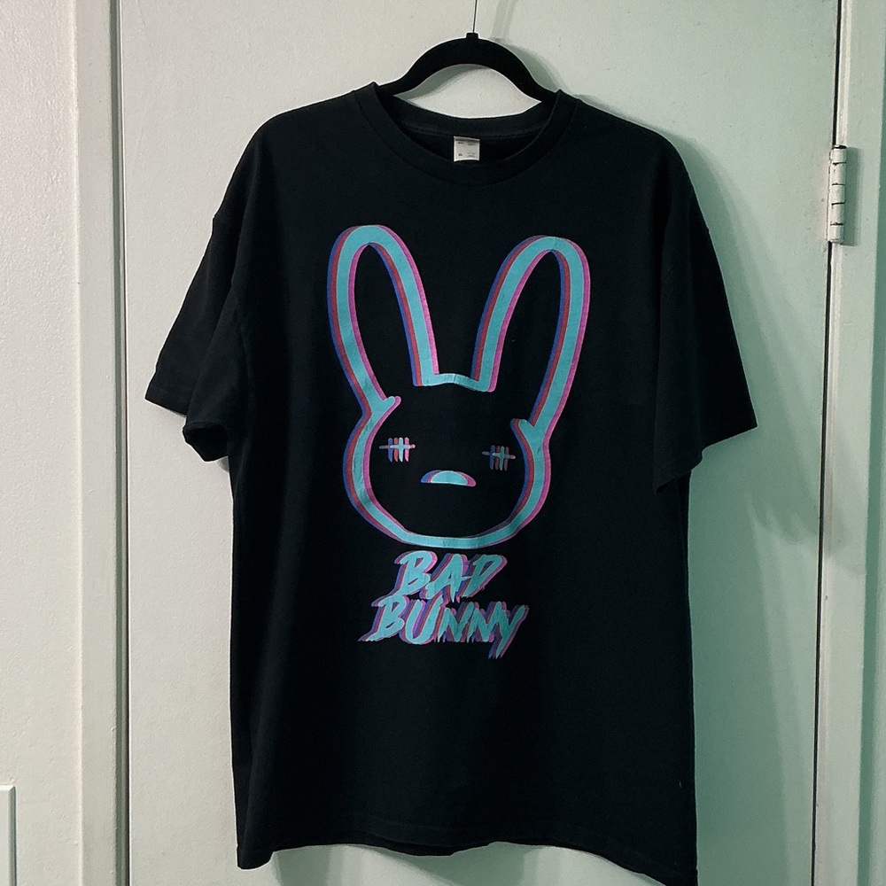 Bad Bunny graphic T-shirt size XL  Good Condition